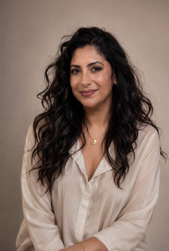 Portrait of author Vanessa Lynn